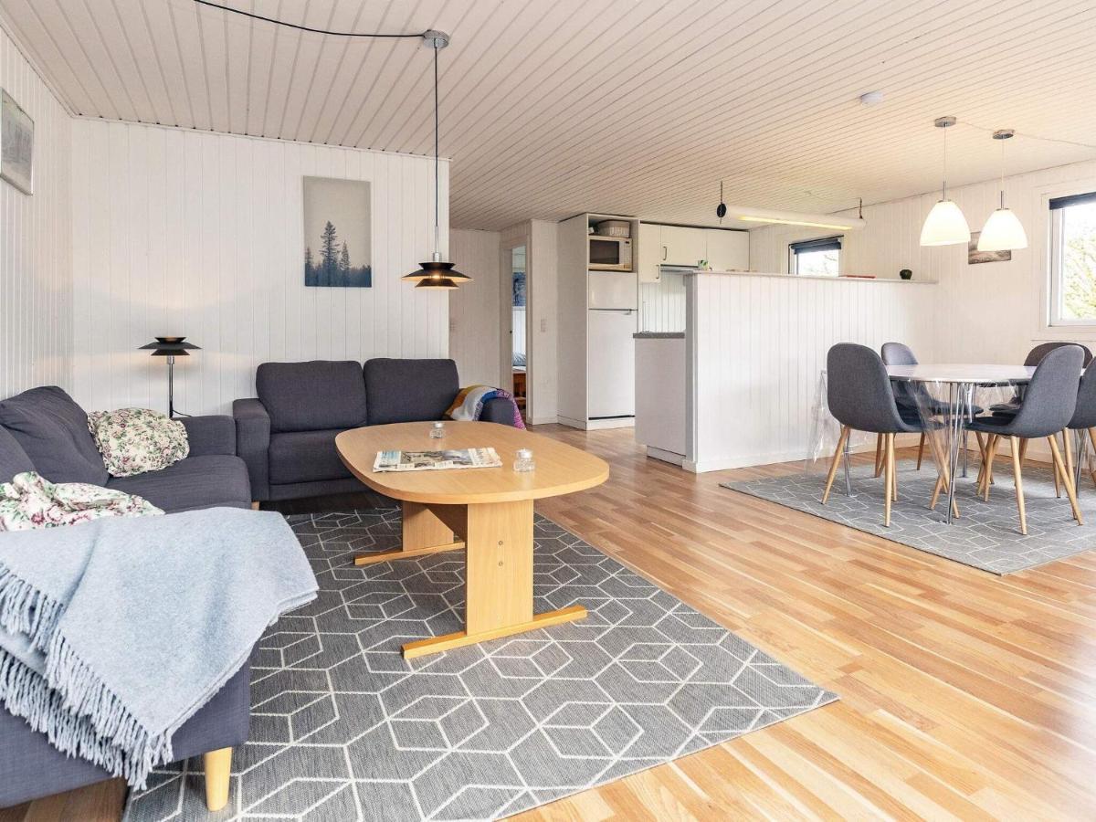 4 Person Holiday Home In L Kken Lokken Luaran gambar